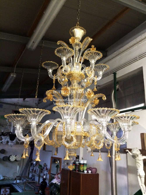 lampadario-murano-18-luci-moderno.jpg