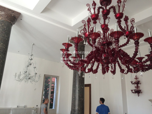 Lampadario stile ca rezzonico modello rosso in vetro soffiato di mura