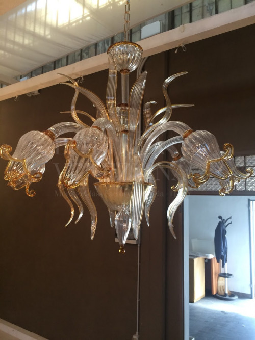 Lampadario modello corolle in vetro murano cristallo e ambra