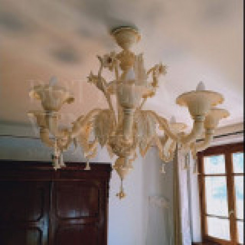 Lampadario modello algieba in vetro soffiato di murano colore bianco 