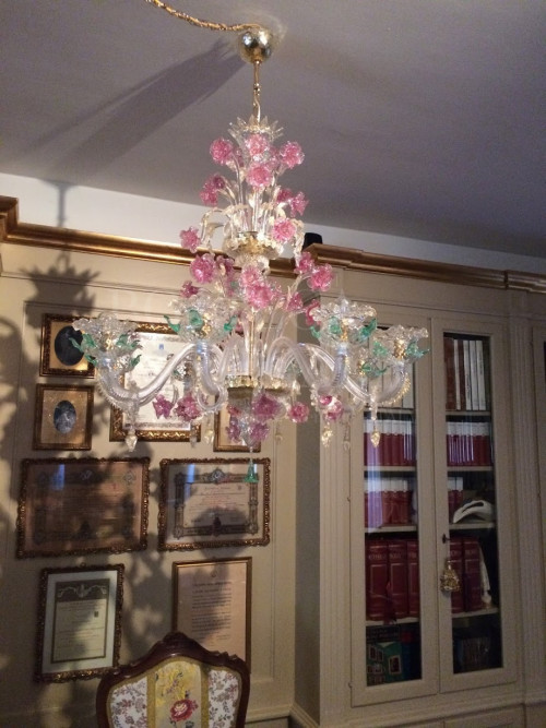 lampadario-murano-porto-rosa-oro-avanguardistico.jpg