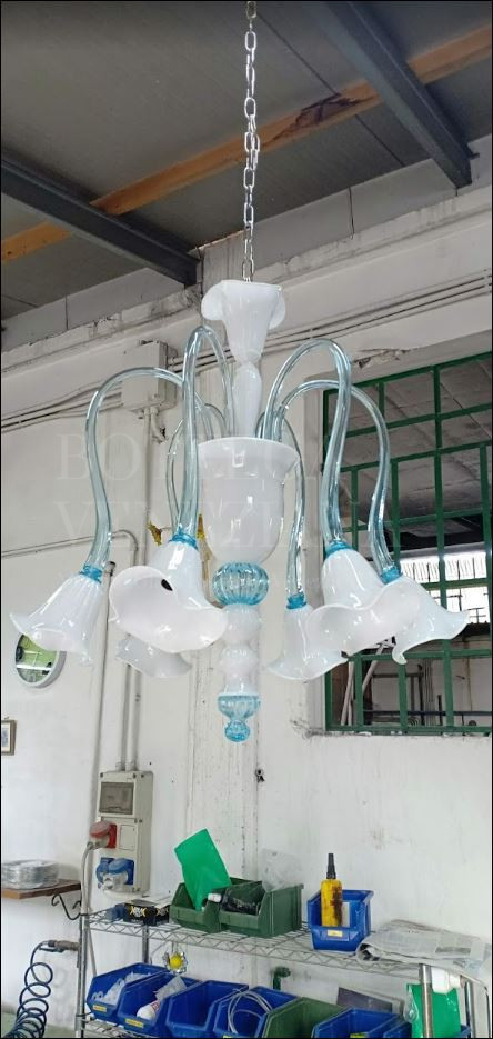 lampadario-murano-alnitak-azzurro-armonioso.jpg