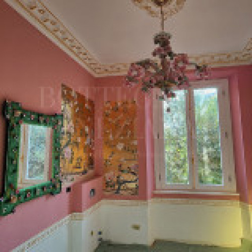 Specchio moderno vetro murano con perle fiori e rose modello monique