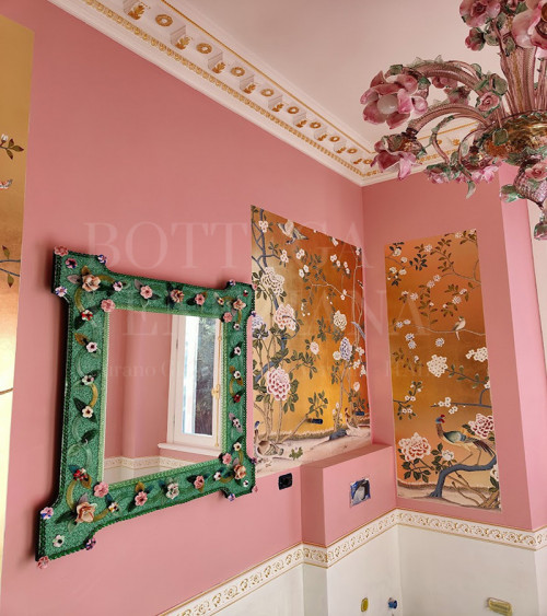 Specchio moderno vetro murano con perle fiori e rose modello monique