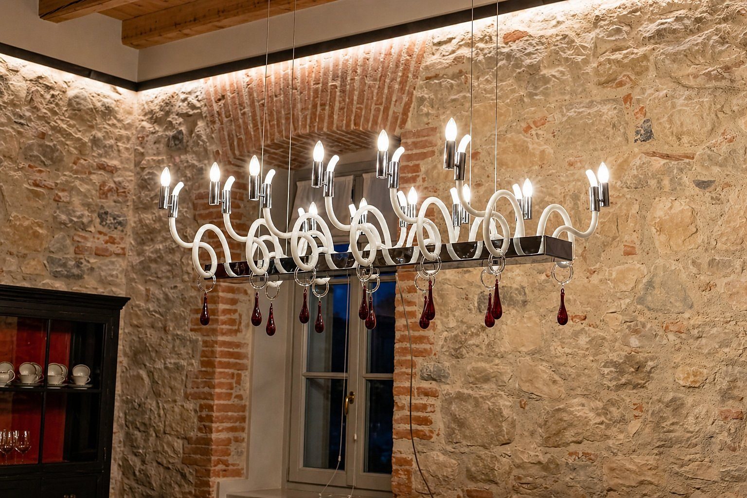 Sospensione gocce rosse — Verona