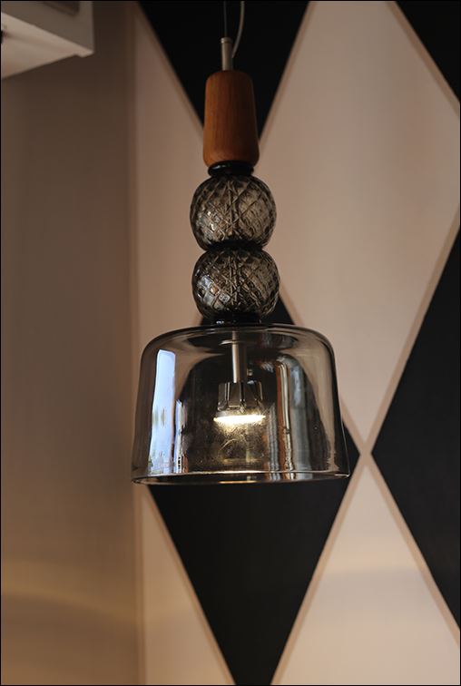 Bottega Veneziana | Sospensione moderna modello JOVI021 in vetro soffiato di Murano fume