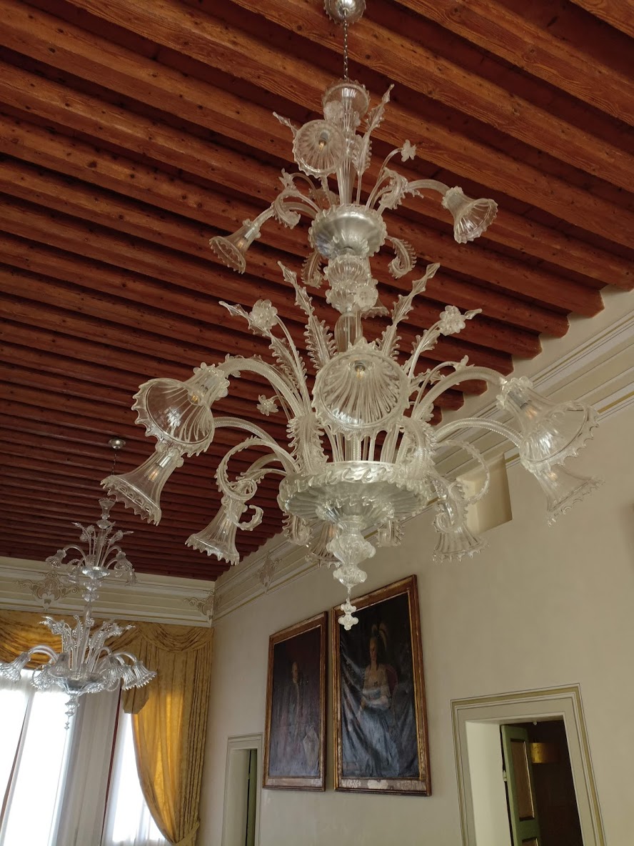 Bottega Veneziana | Lampadario in vetro soffiato di Murano modello PALLADIO colore crista